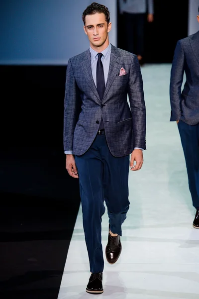 Look 11
